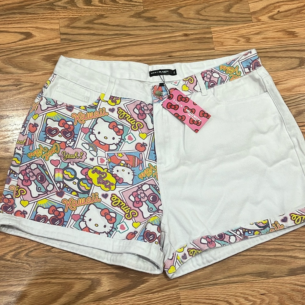 Hello  kitty / SHEIN women white denim shorts size 2xl